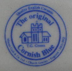 Upper mark on Mason Cash Special Edition Cornish Ware juicer