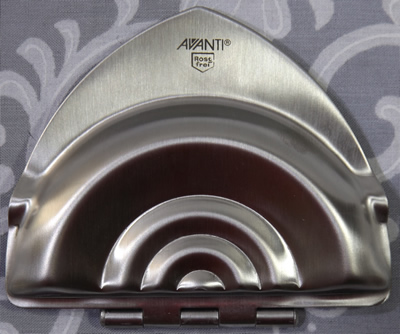 Avanti logo on stainless steel Stockholm squeezer juicer