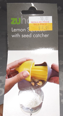 Packaging for a Zuhause plastic juicer