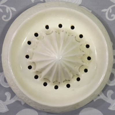 Reamer fo a white Erphila 'peel' juicer