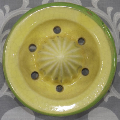 Reamer for a Superior Quality green trim on beige 2 piece juicer