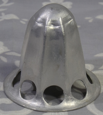 The jar base for an aluminium juicer mounted on glass jar