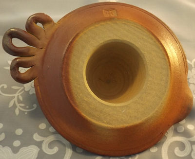 Base mark Tim Holmes pottery juicer