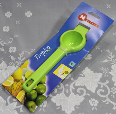 Metaltex hinged green aluminium hand held squeezer