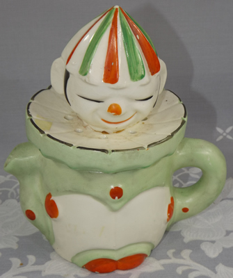 Pale green and white 5.5" clown juicer